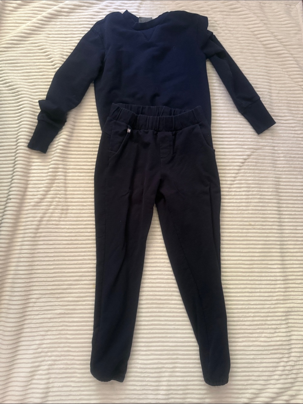 FIGS Women's Navy Two-Piece Scrub Set - Top & Jogger Pants